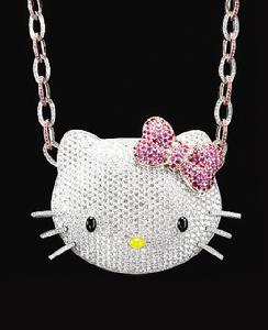 金景娥自稱這條鉆石Kitty項鏈價值2億韓元（約115萬元人民幣）。