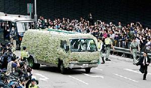 (圖)滿天星裝飾的靈車