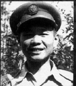 當年的戰地記者黎秀石