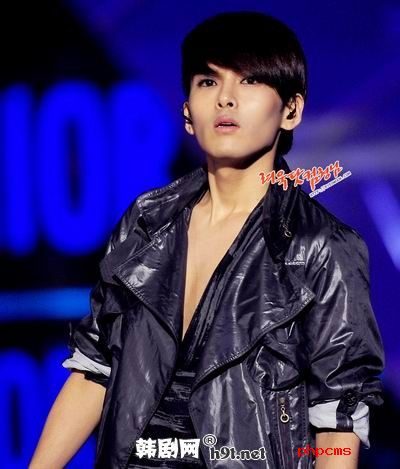 金厲旭Kim Ryeo-Wook