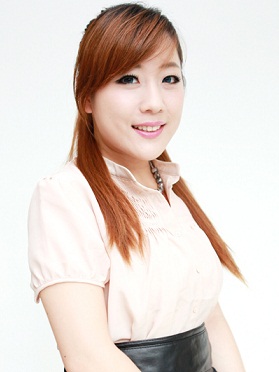 尹佳