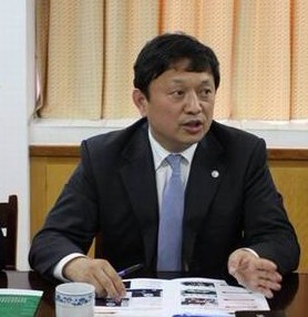 潘巍