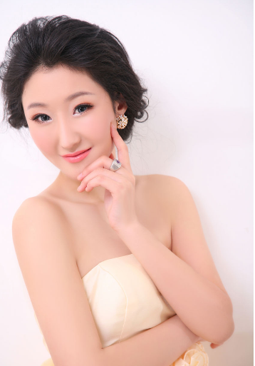李依馨