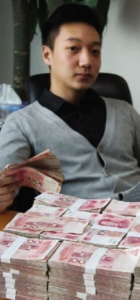 土豪百萬租女友過年