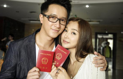 韓庚姚星彤曬結婚證