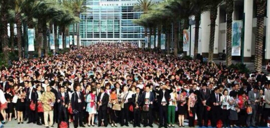 7000人的商務旅游團