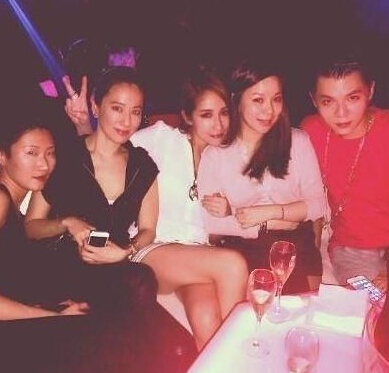 蕭亞軒獨自赴夜店
