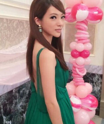 林俊杰戀大2歲女星