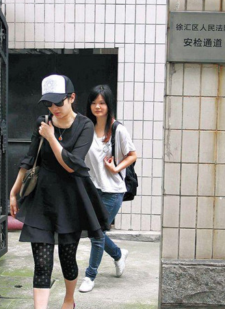 黃毅清曬離婚協議