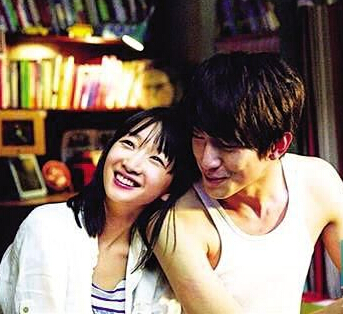 林更新蔣夢婕散步