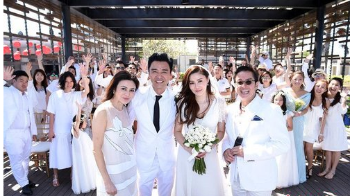61歲鐘鎮濤大婚