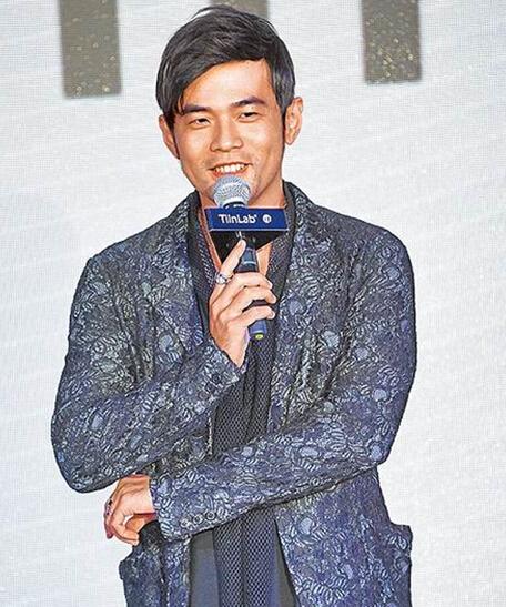 周杰倫北京搭地鐵在年底公布婚訊