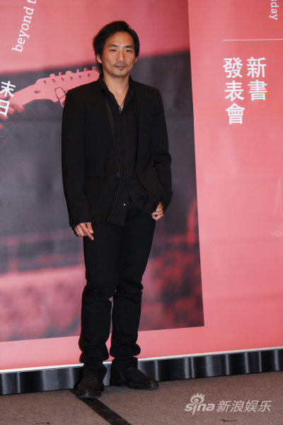 石頭首次個人單曲，喊苦佩服阿信
