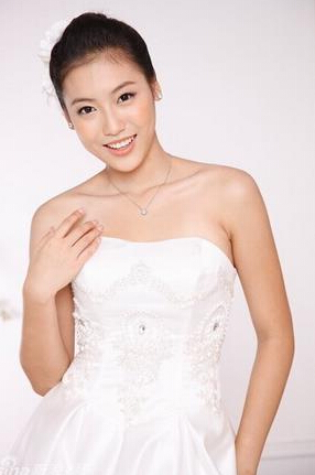 易建聯(lián)嬌妻私照曝光