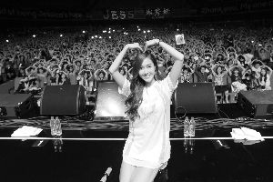 Jessica吳亦凡退團(tuán)