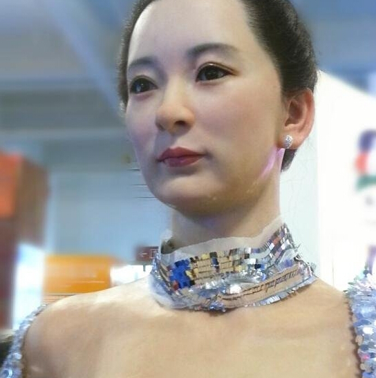 美女機器人
