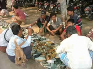 我國與緬甸建立外交關系
