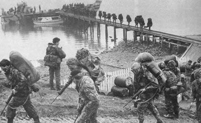 馬島戰爭結束，英軍重占該島