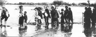 1938年6月9日 國民黨軍隊炸開花園口大堤（圖片來源：歷史上的今天TodayOnHistory.com）