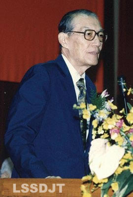 臺灣經(jīng)濟學(xué)家，中央研究院院士邢慕寰出生