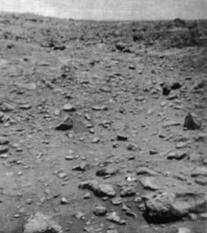 海盜1號在火星著陸，并發(fā)回照片