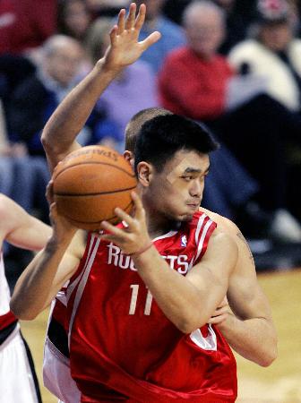 著名球員“小巨人”姚明出生