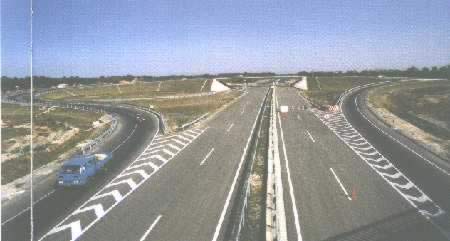 京津塘高速公路全線通車