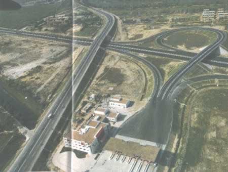 京津塘高速公路全線通車