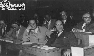中共第八次全國代表大會舉行