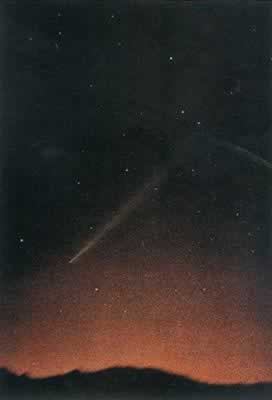 天文學家發現池谷·關慧星