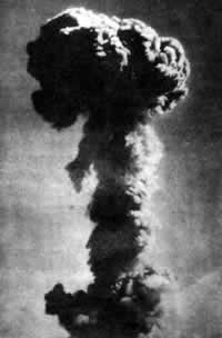 我國第一顆原子彈爆炸成功（歷史上的今天.中國）