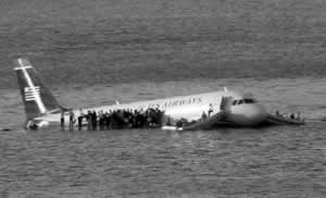 兩客機在紐約上空相撞