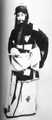 京劇表演藝術家程硯秋誕辰（歷史上的今天。中國）