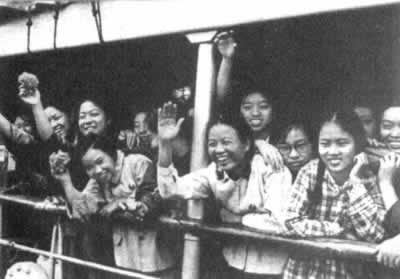 我國有近1000萬知識青年上山下鄉