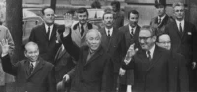 尼克松下令終止轟炸北越（轉(zhuǎn)自：歷史上的今天。com）