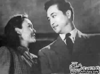 電影《八千里路云和月》廣受歡迎（歷史上的今天.中國）