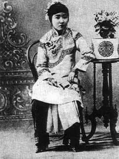 孫中山下令勸禁纏足（歷史上今天lssjt.com）
