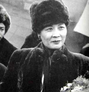 蔣介石夫人宋美齡出生（歷史上的今天。中國）