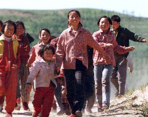 影片《一個都不能少》榮獲“1999年最佳國際電影獎”(歷史上的今天。中國)