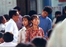 影片《一個都不能少》榮獲“1999年最佳國際電影獎”(歷史上的今天。中國)