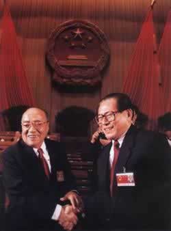 江澤民當(dāng)選中華人民共和國主席