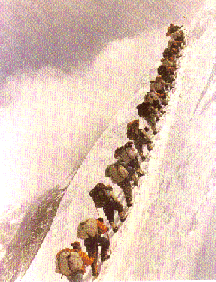 中日尼聯合登山隊雙跨珠峰成功