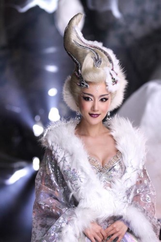 《封神英雄》李依曉版妲己誘惑純情