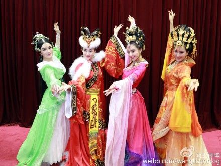 秦嵐惋惜春晚節目被撤:春節陪父母過年