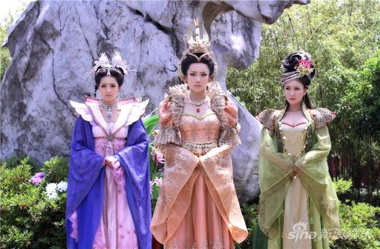 《封神英雄》李依曉率眾美艷女妖出戰