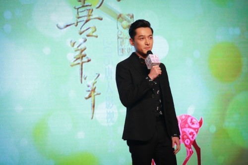 唐人年會胡歌率師弟妹孫藝洲等匯報演出