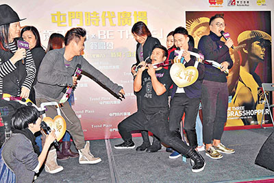 草蜢與歲月友情齊聚辦簽唱會(huì) 獨(dú)缺陳小春