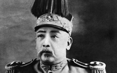 段祺瑞勸阻袁世凱稱帝被撤職