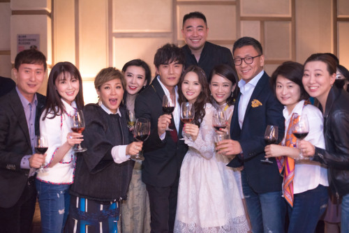伊能靜秦昊婚宴拒談生子話題