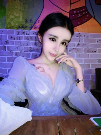 16歲少女整容過頭似蛇精 網友稱像豬剛鬣